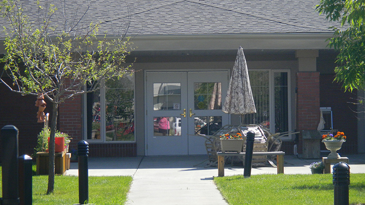Louise Jensen Care Centre - Continuing Care Facility Directory | Alberta  Health Services