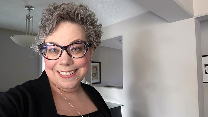 “I felt far less groggy and tired than other surgeries,” recalls cancer patient Carie Fargey-Scott. “I had very little pain and no nausea. I also managed my pain mostly with over-the-counter painkillers and barely used the narcotic I was prescribed.”