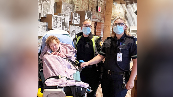 South Zone paramedics Tamara Hunt and Kristine Zentner, at right, helped to create a special ‘final trip’ memory for their patient Mary Volk and her family, as they transported her from home to end-of-life care recently in Medicine Hat.