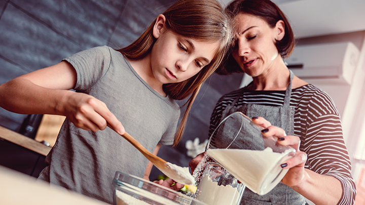 Kids who eat with a parent or caregiver eat more vegetables, fruit and dairy and have a lower risk of being overweight.